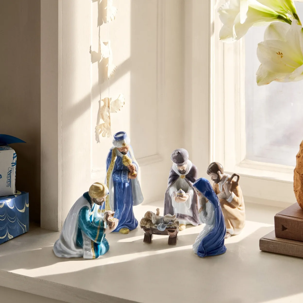 Figurer krybbespil, Joseph, Maria og Jesusbarnet, 13 cm, 13 cm, 5,5 cm, 3 stk.
