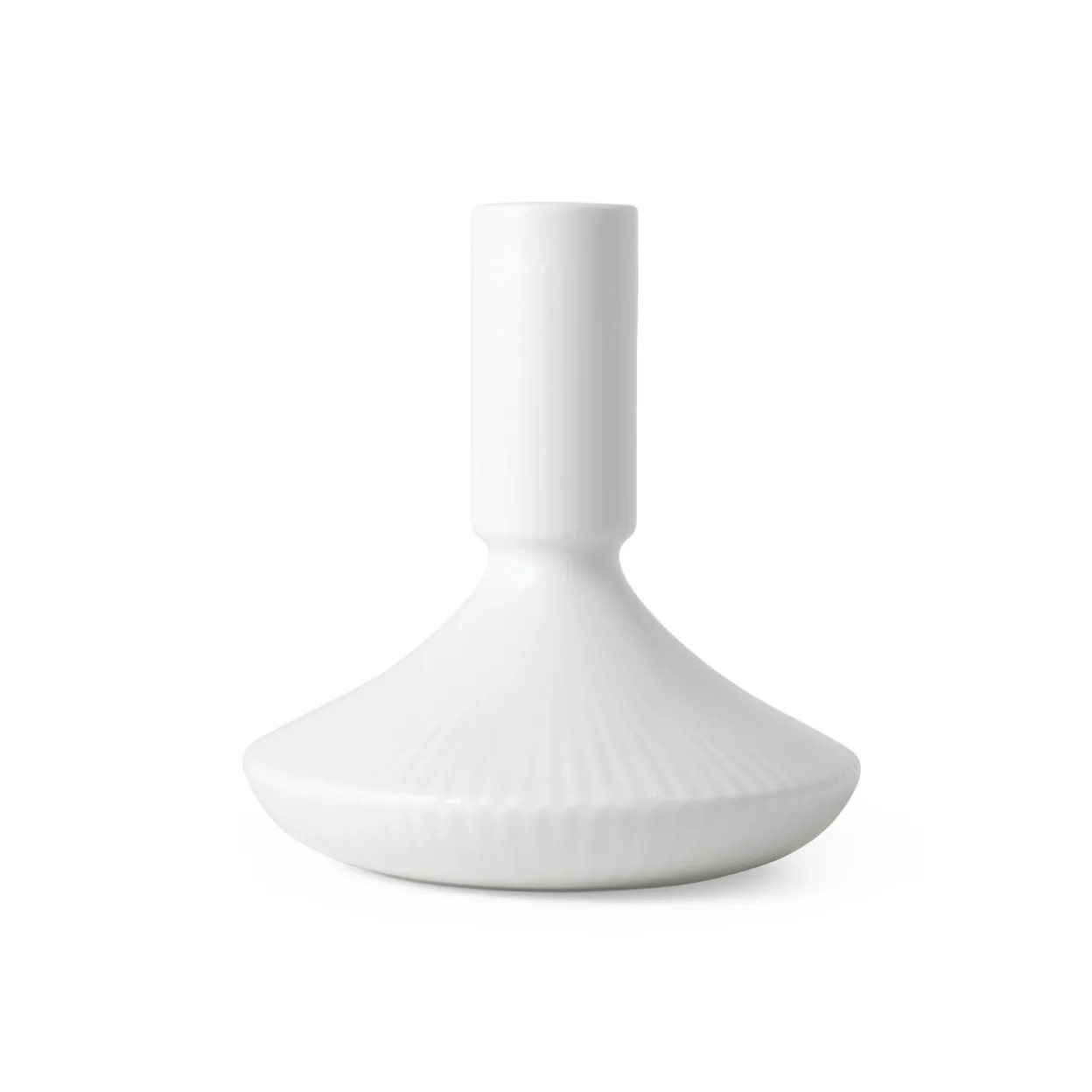 Hvid Riflet lysestage, 12 cm