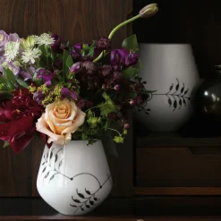Sort Mega Riflet vase, 15 cm