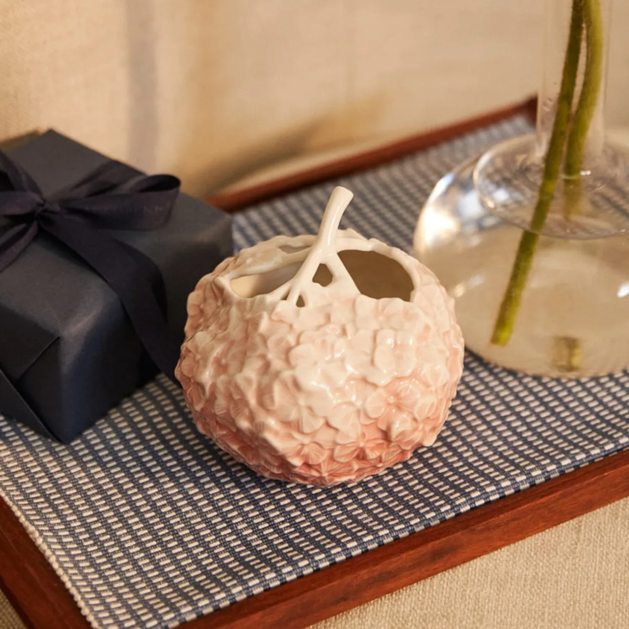 The Art of Giving Flowers Vase, hortensia, koral, 10 cm